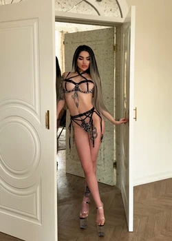 Полина